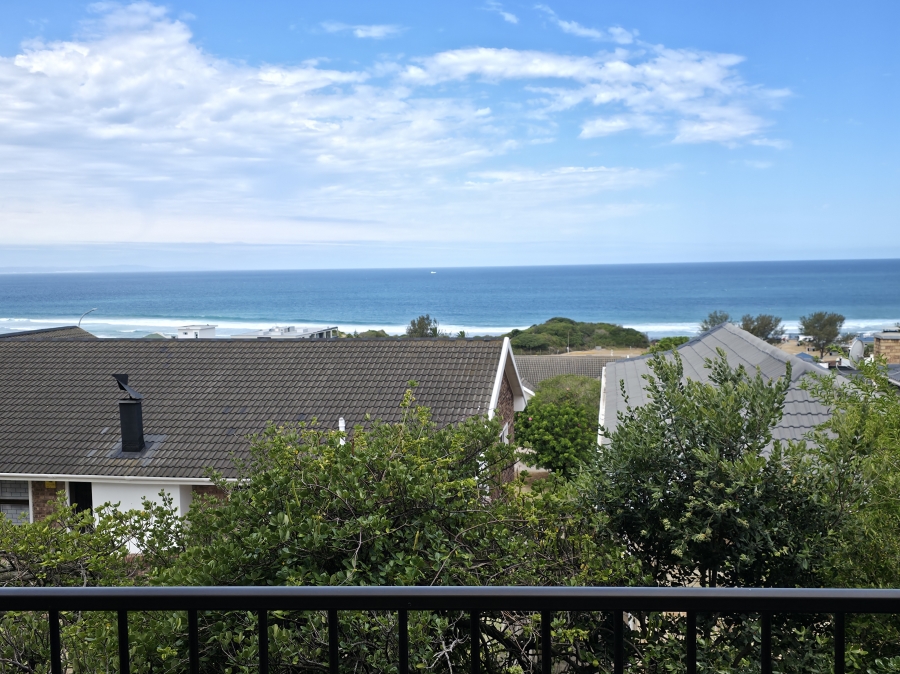 6 Bedroom Property for Sale in Jeffreys Bay Central Eastern Cape